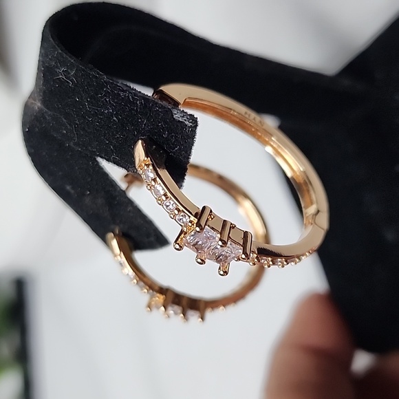 Gold Filled Baguette Oval Hoop Earrings New - Picture 5 of 8